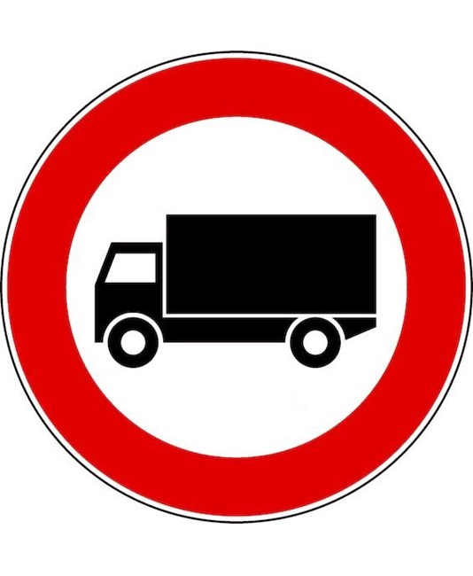 Cartello vietato il transito ai mezzi pesanti