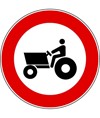 Segnale stradale divieto di transito alle macchine agricole